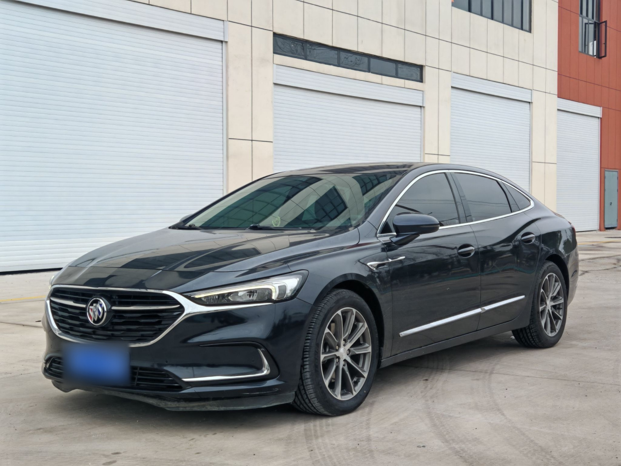 LaCrosse 2019 28T Luxury