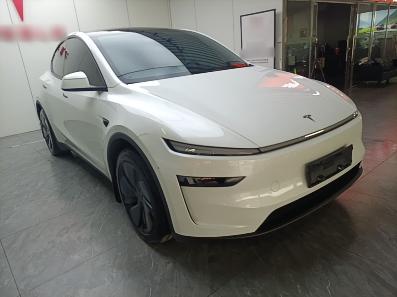 Model Y 2025 RWD photo 5