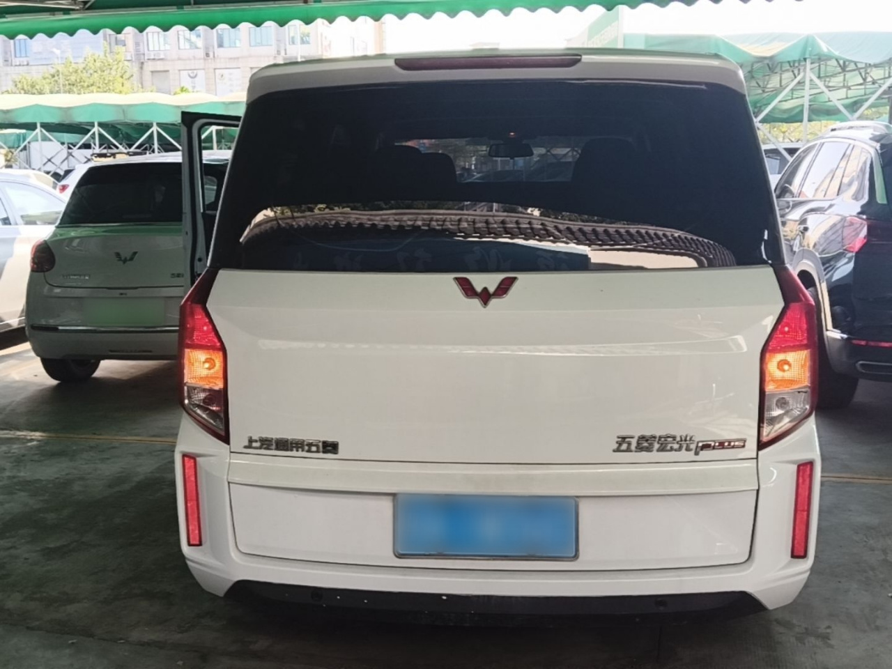 Wuling Hongguang PLUS 2019 1.5T MT Comfort 7-Seater photo 3