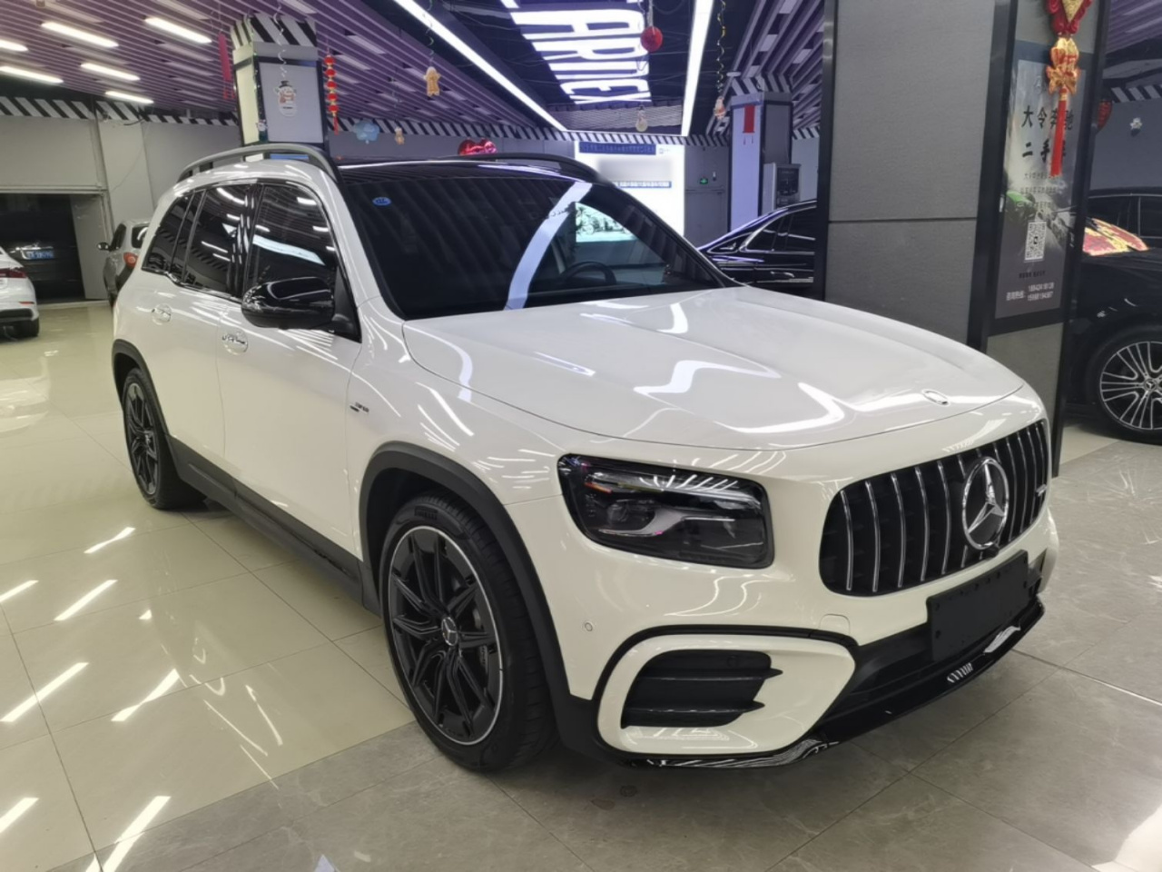 GLB AMG 2024 AMG GLB 35 4MATIC photo 3