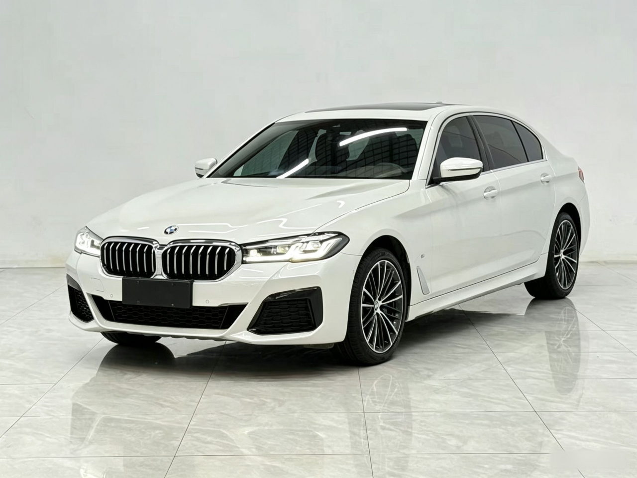 5 Series 2021 530Li Leading M Sport Package