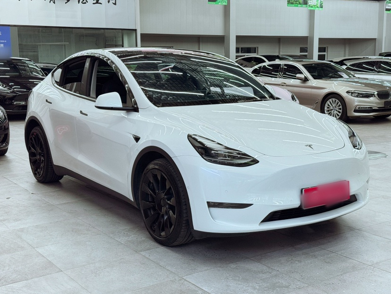 Model Y 2022 Long Range AWD photo 2
