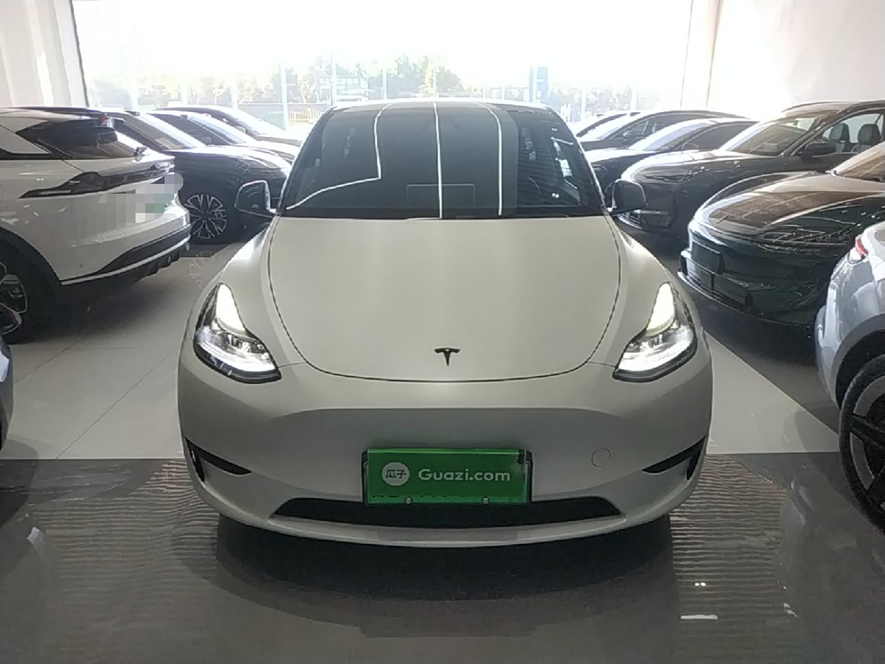 Model Y 2024 RWD photo 2