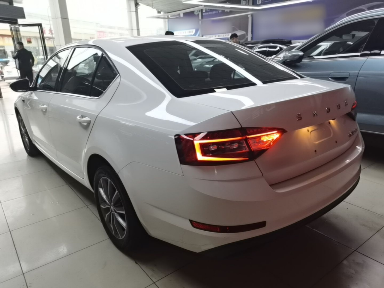 Octavia 2019 1.5L AT Comfort China VI photo 4