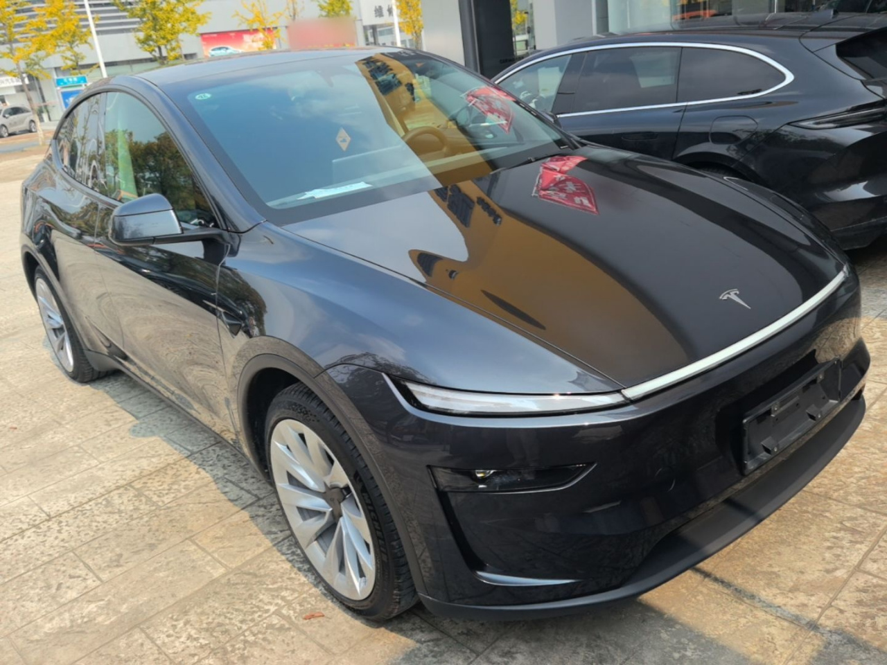 Model Y 2025 RWD photo 3
