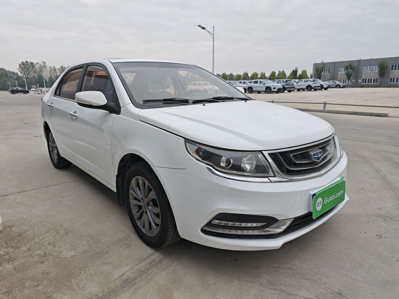 Vision 2017 1.5L AT photo 3