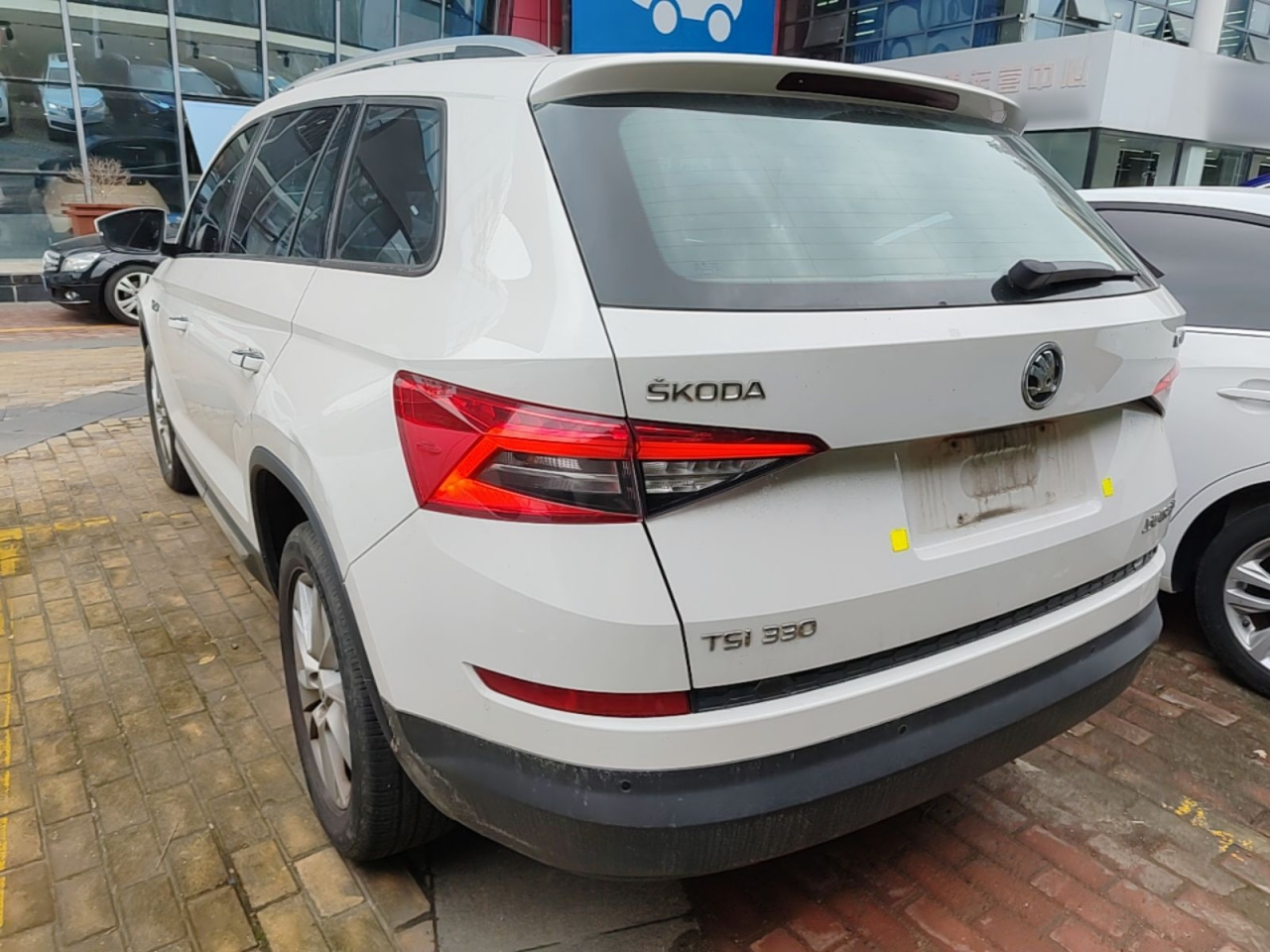 Kodiaq 2017 TSI330 5-Seater RWD Comfort photo 4