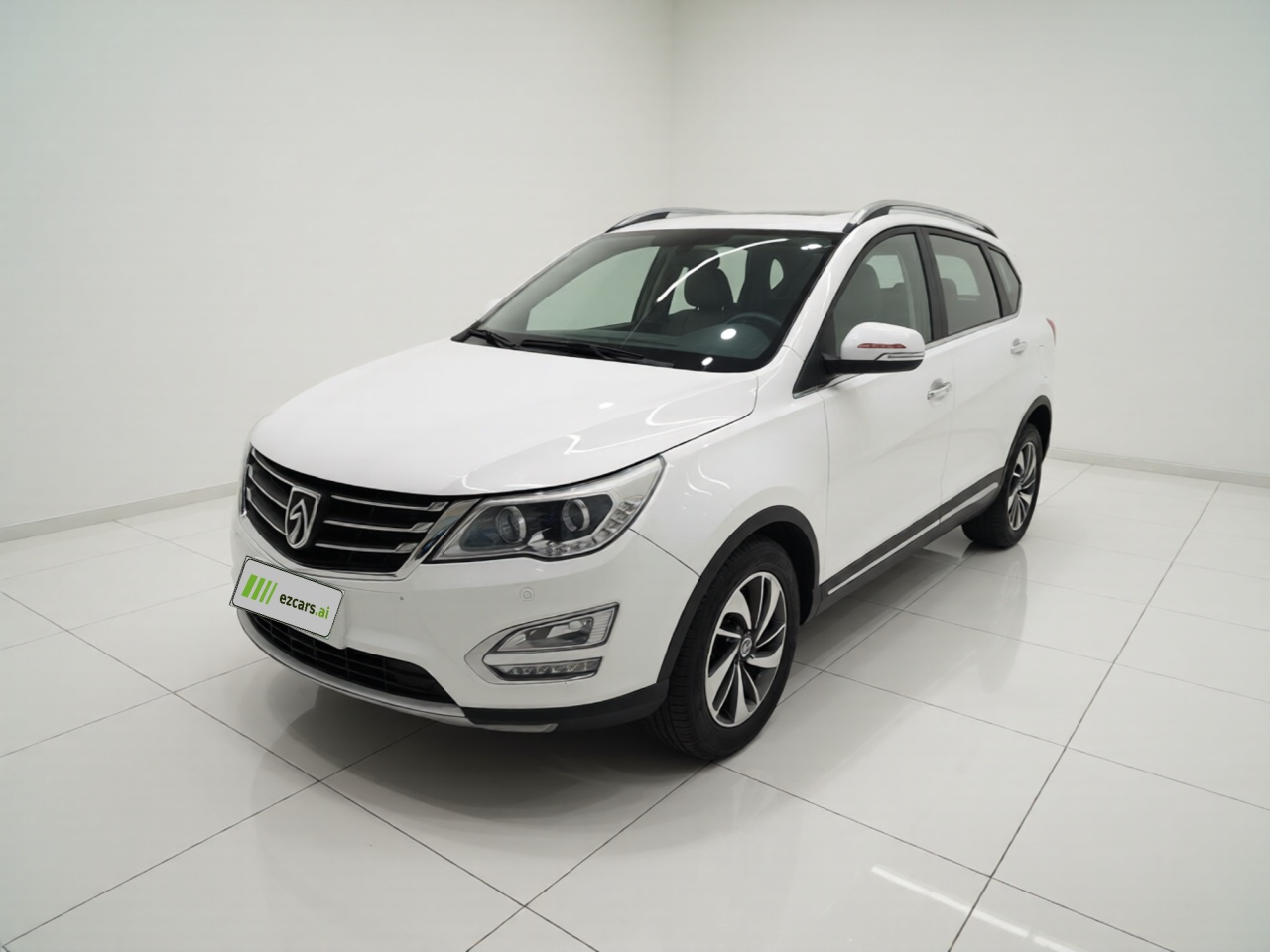 560 2015 1.8L MT Luxury