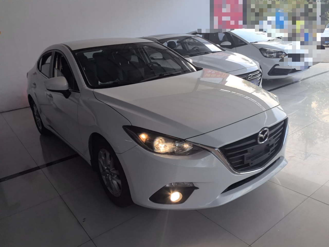 3 Axela 2016 Sedan 1.5L AT Comfort photo 3
