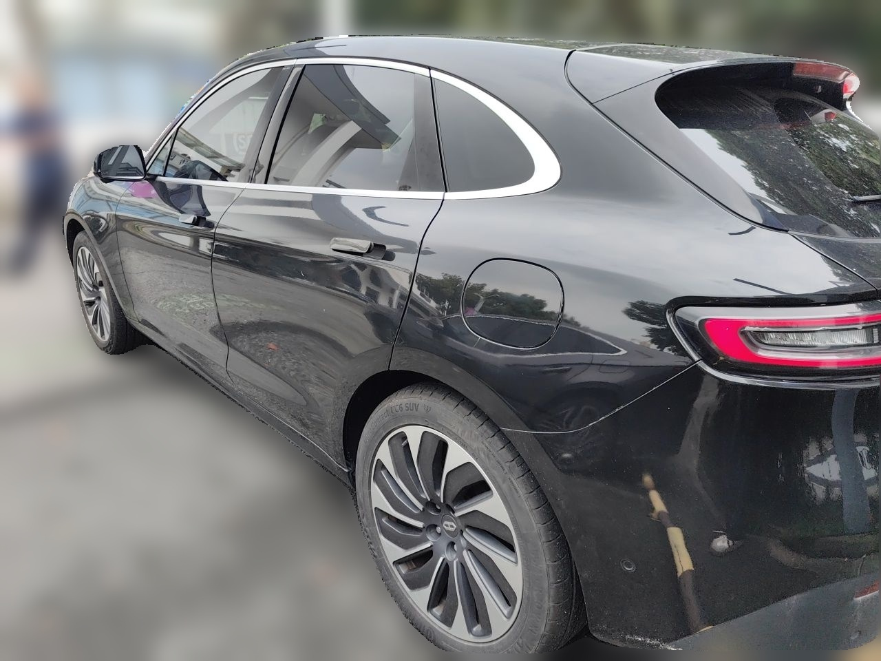 HIMA AITO M5 2022 EREV AWD Flagship photo 4
