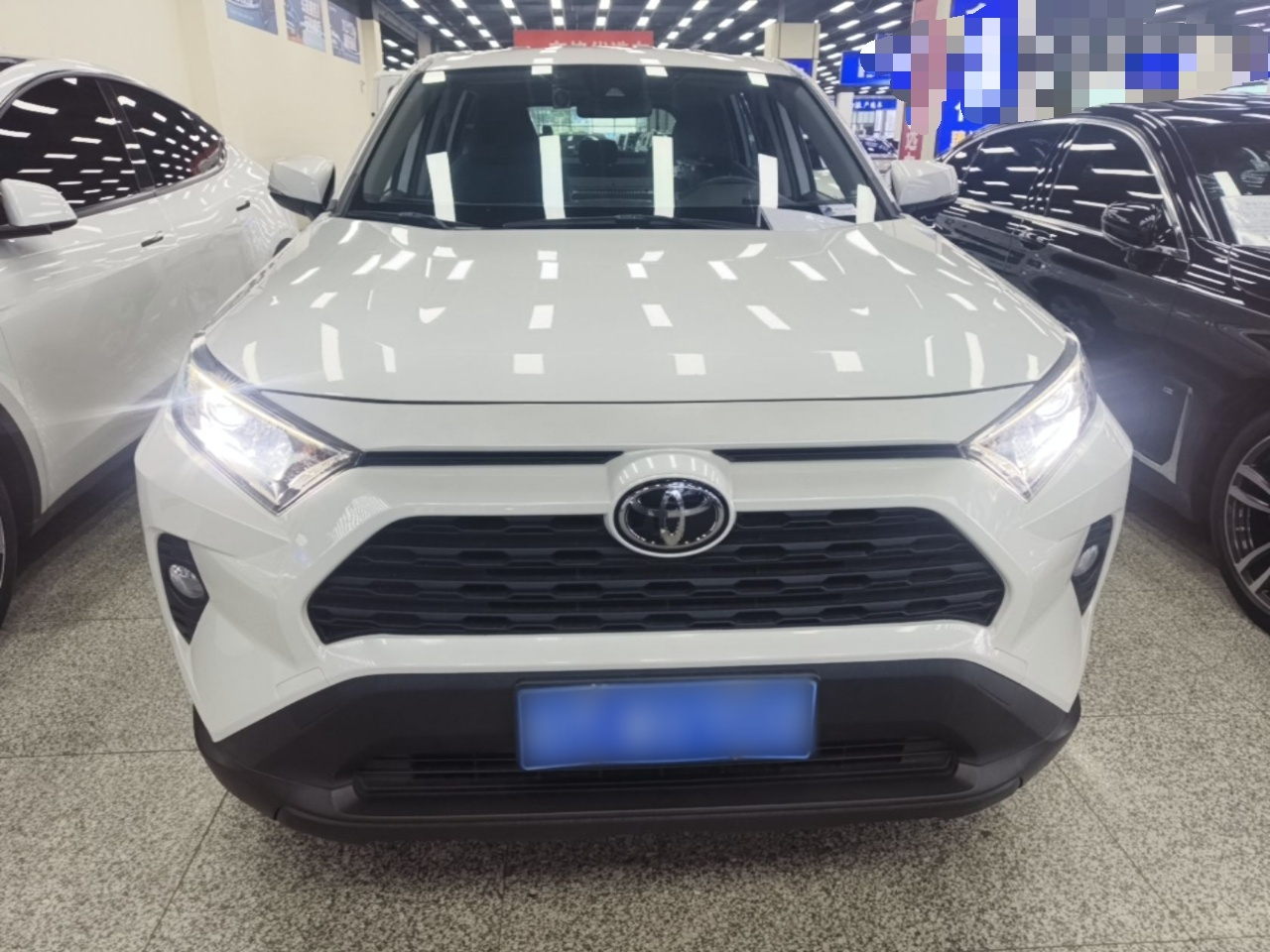 RAV4 2020 2.0L CVT RWD photo 2