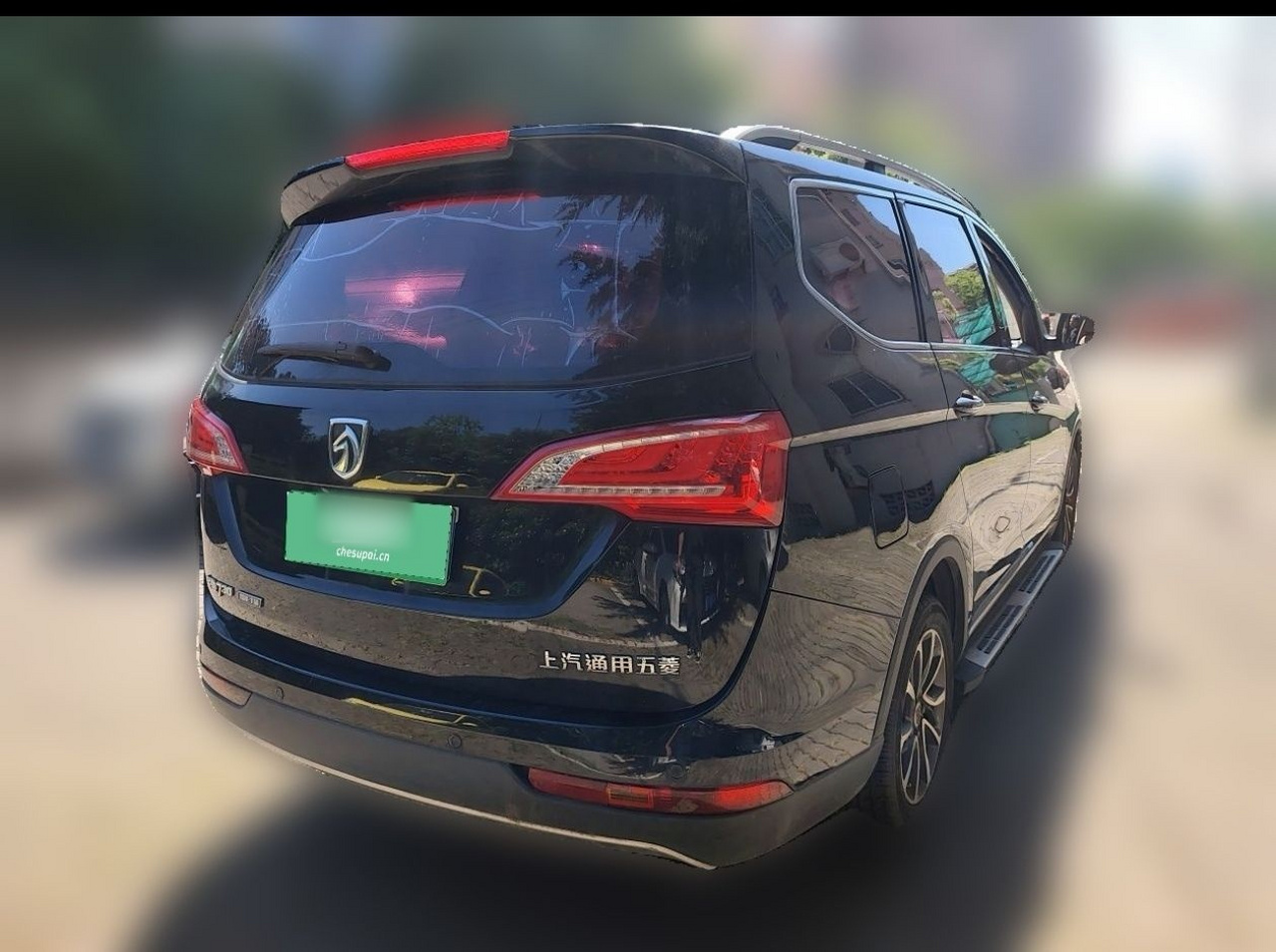 730 2017 1.8L iAMT Exclusive 7-Seater photo 3