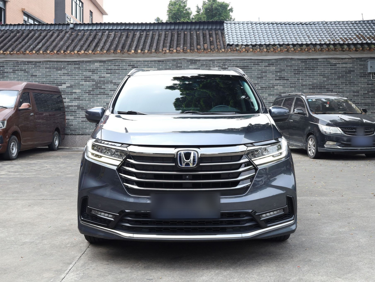 Odyssey 2022 2.0L e:HEV Supreme photo 2