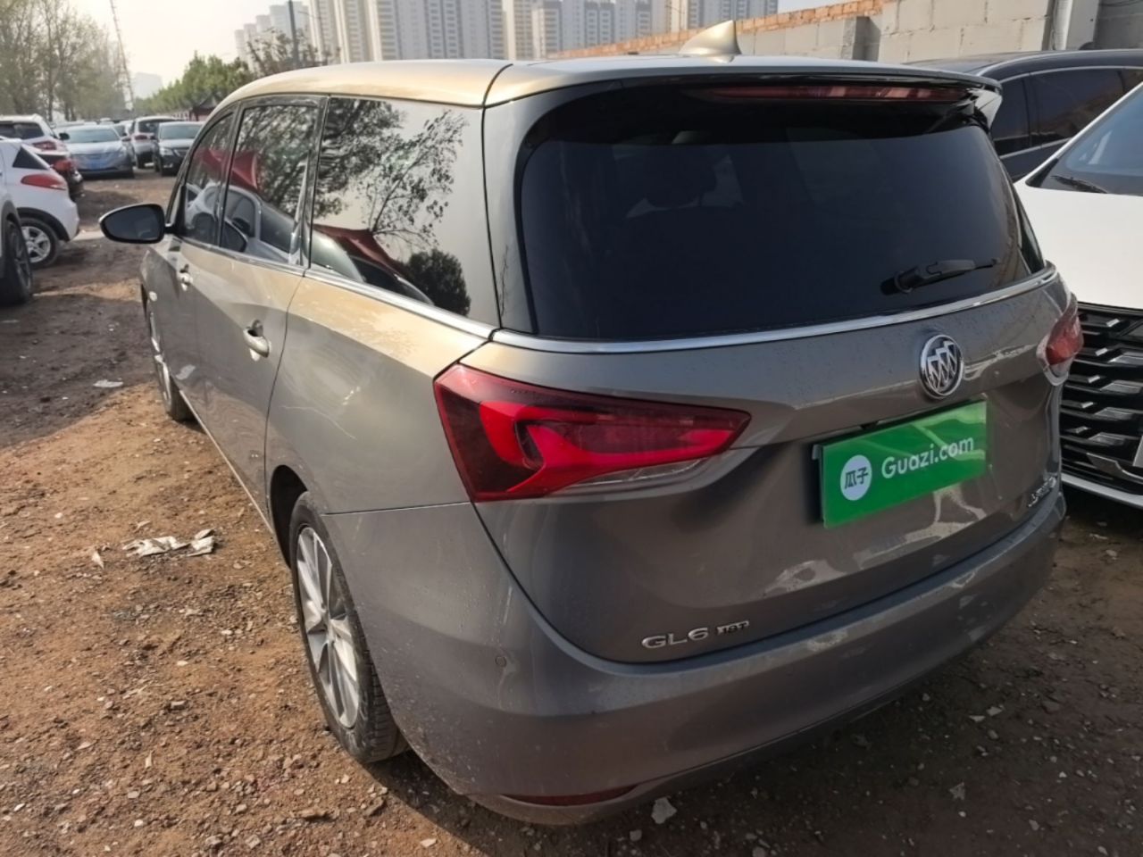GL6 2019 18T 6-Seater Luxury China VI photo 4