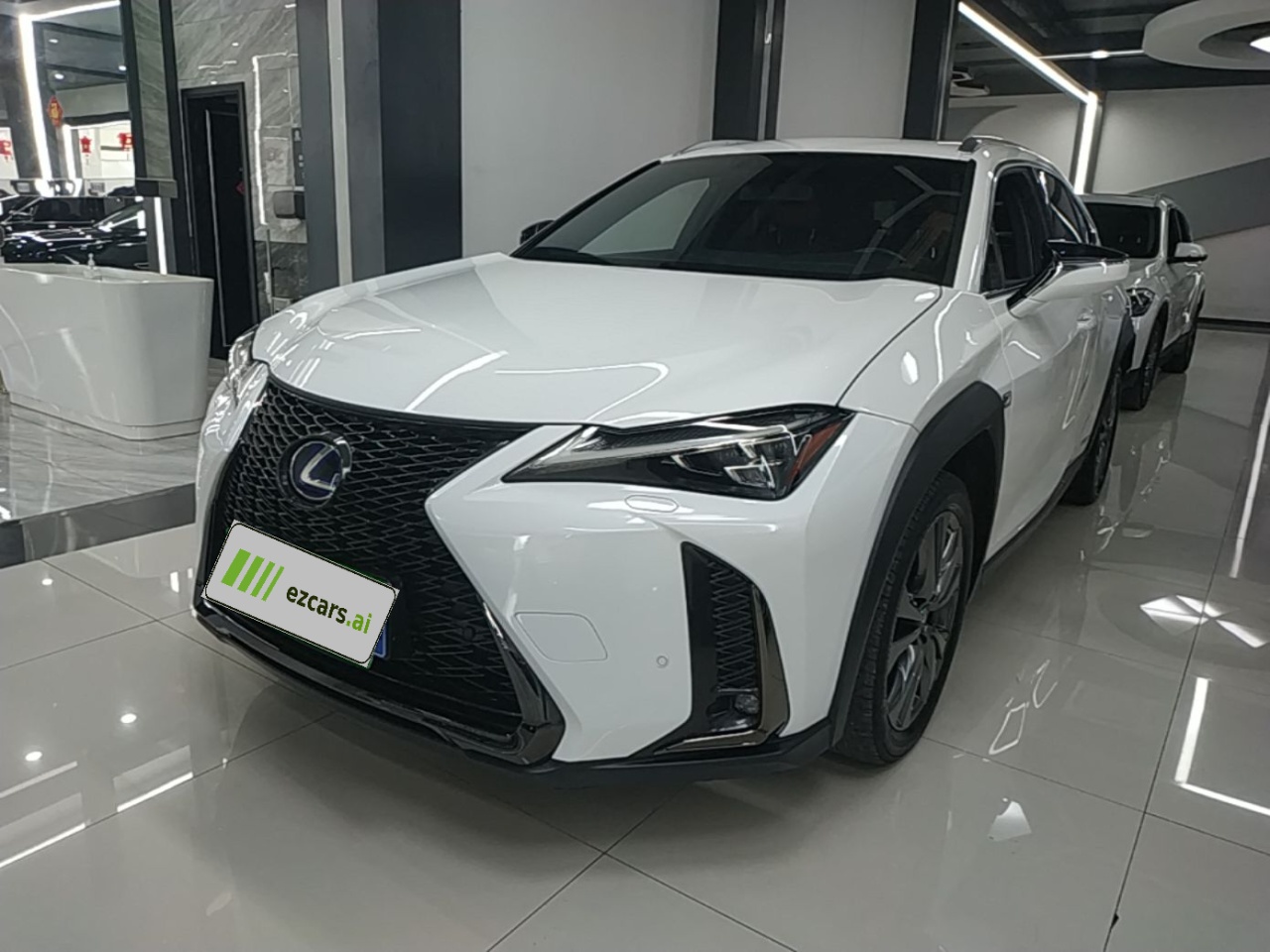 UX 2019 260h F SPORT China VI