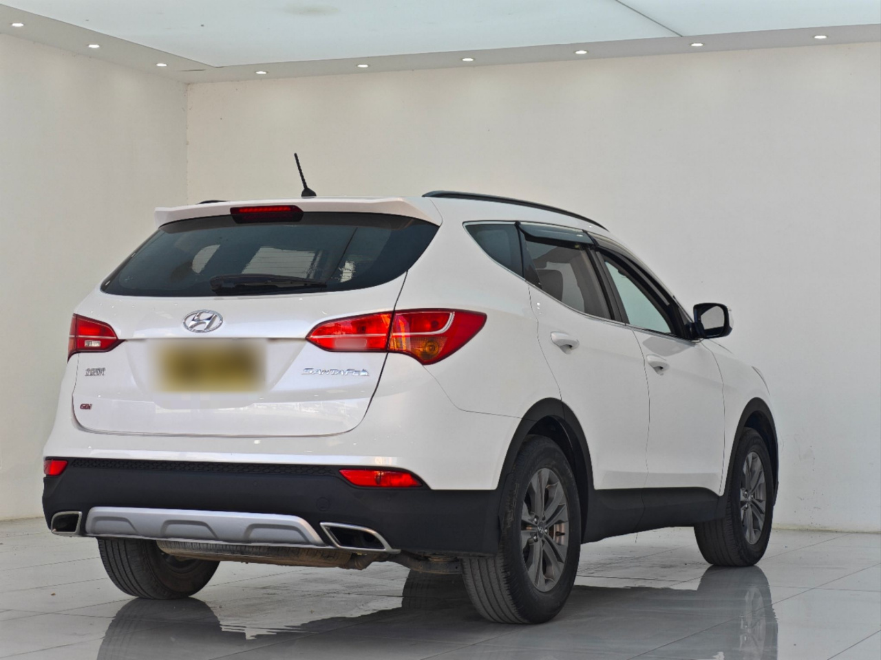 Santa Fe 2015 2.4L AT RWD Smart 5-Seater photo 4