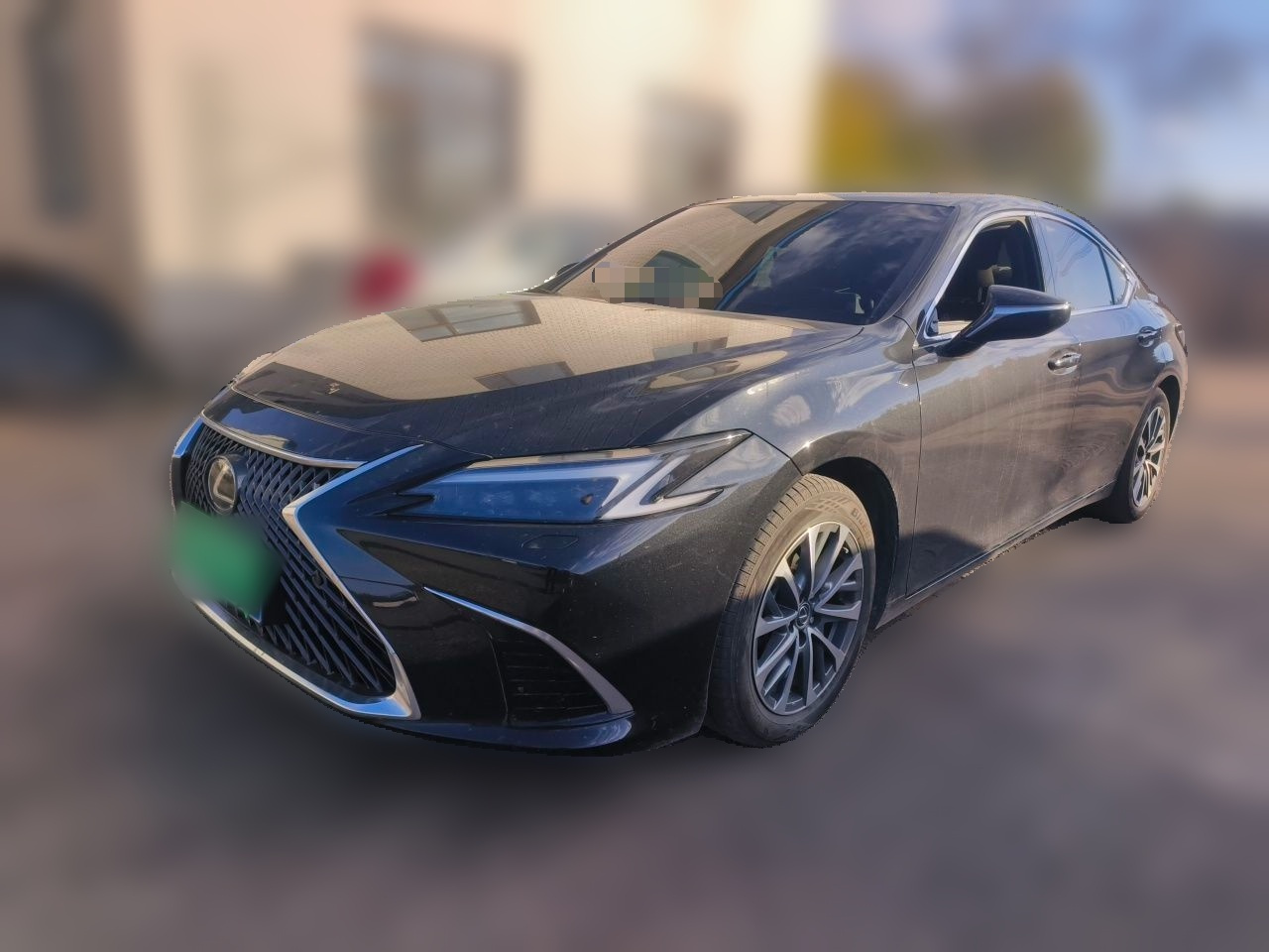 ES 2025 200 Exclusive photo 3