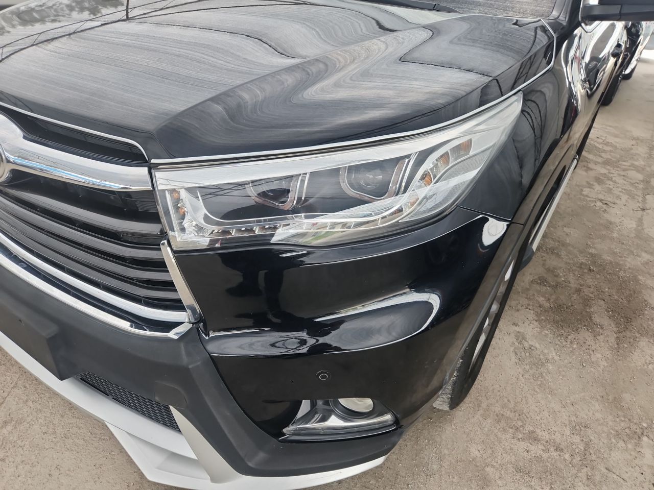 Highlander 2015 2.0T AWD Luxury 7-Seater photo 4