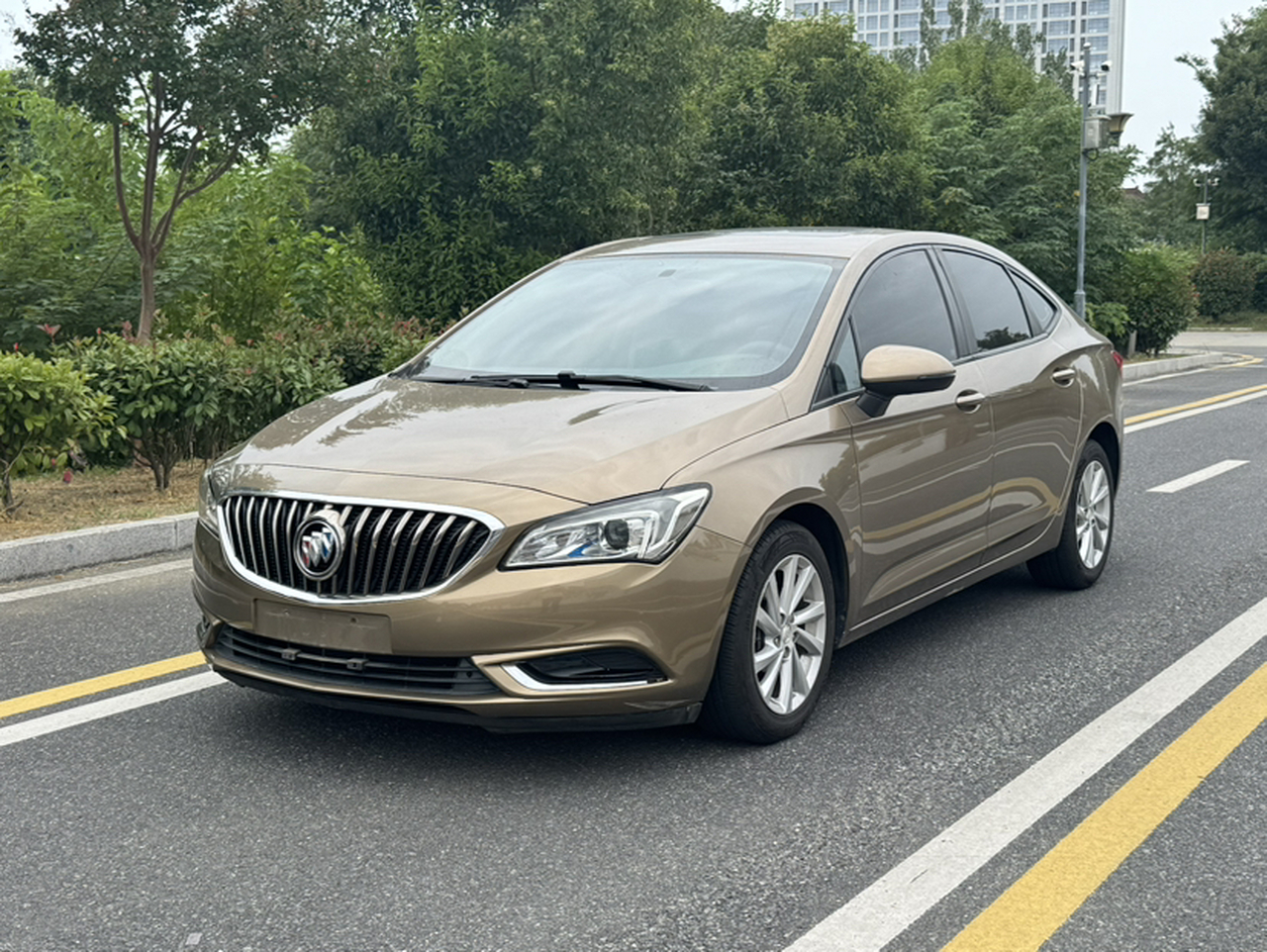 Verano 2015 Sedan 15S AT Leading