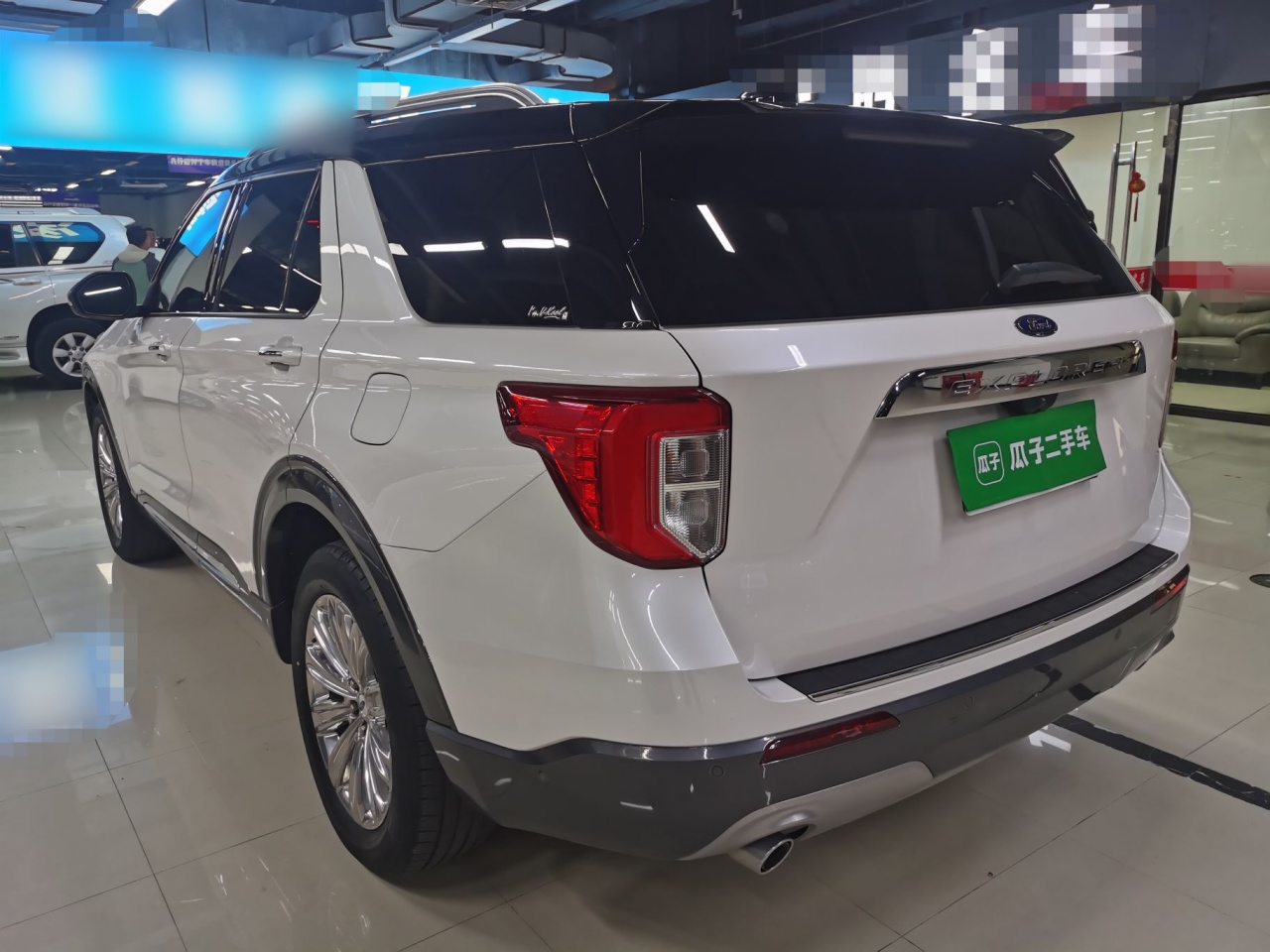 Explorer 2020 EcoBoost 285 AWD Titanium 7-Seater photo 4