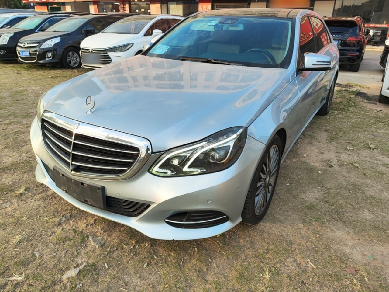 E-Class 2015 E 260 L Luxury