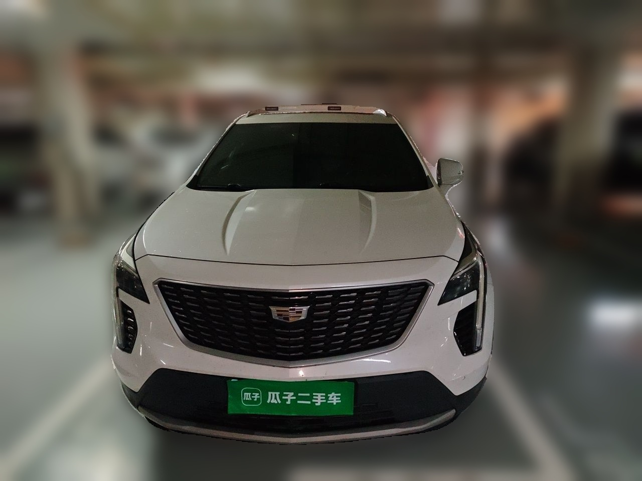 XT4 2018 28T RWD Leading photo 2