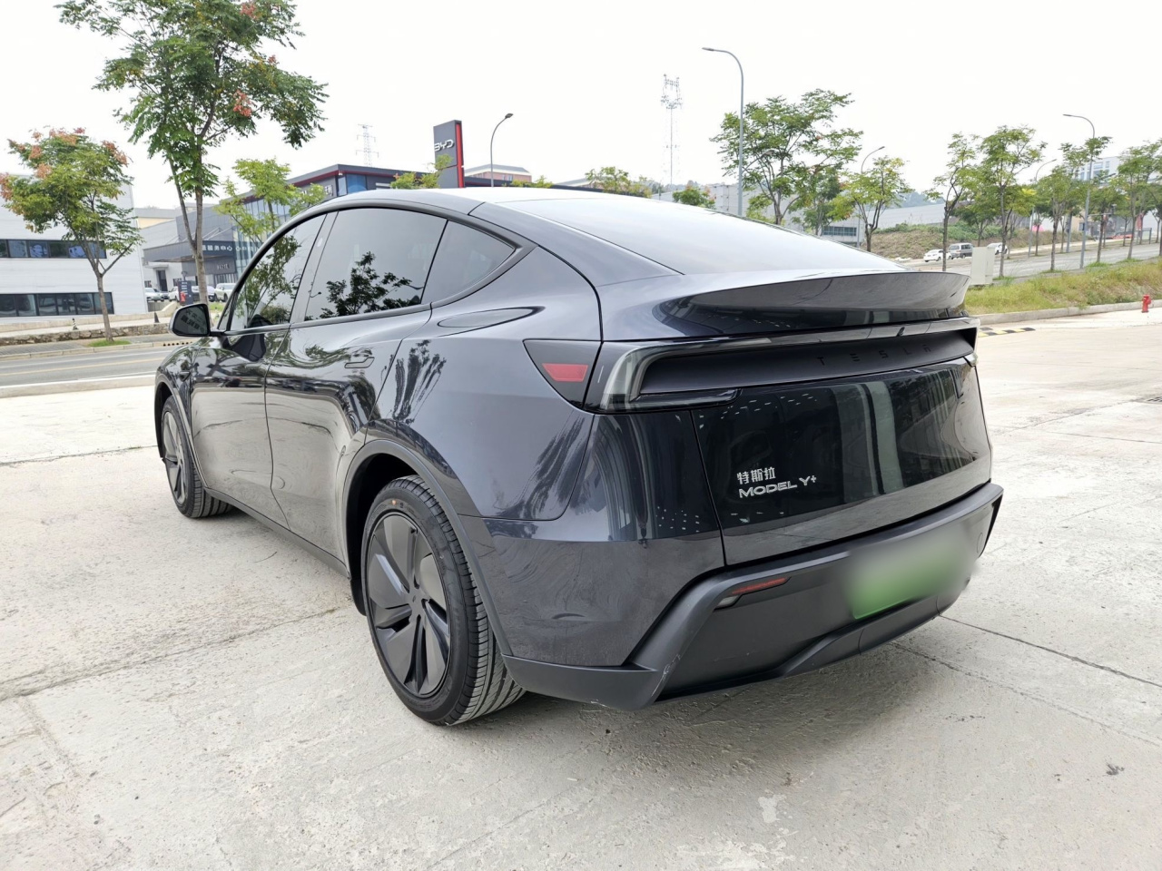 Model Y 2025 RWD photo 3