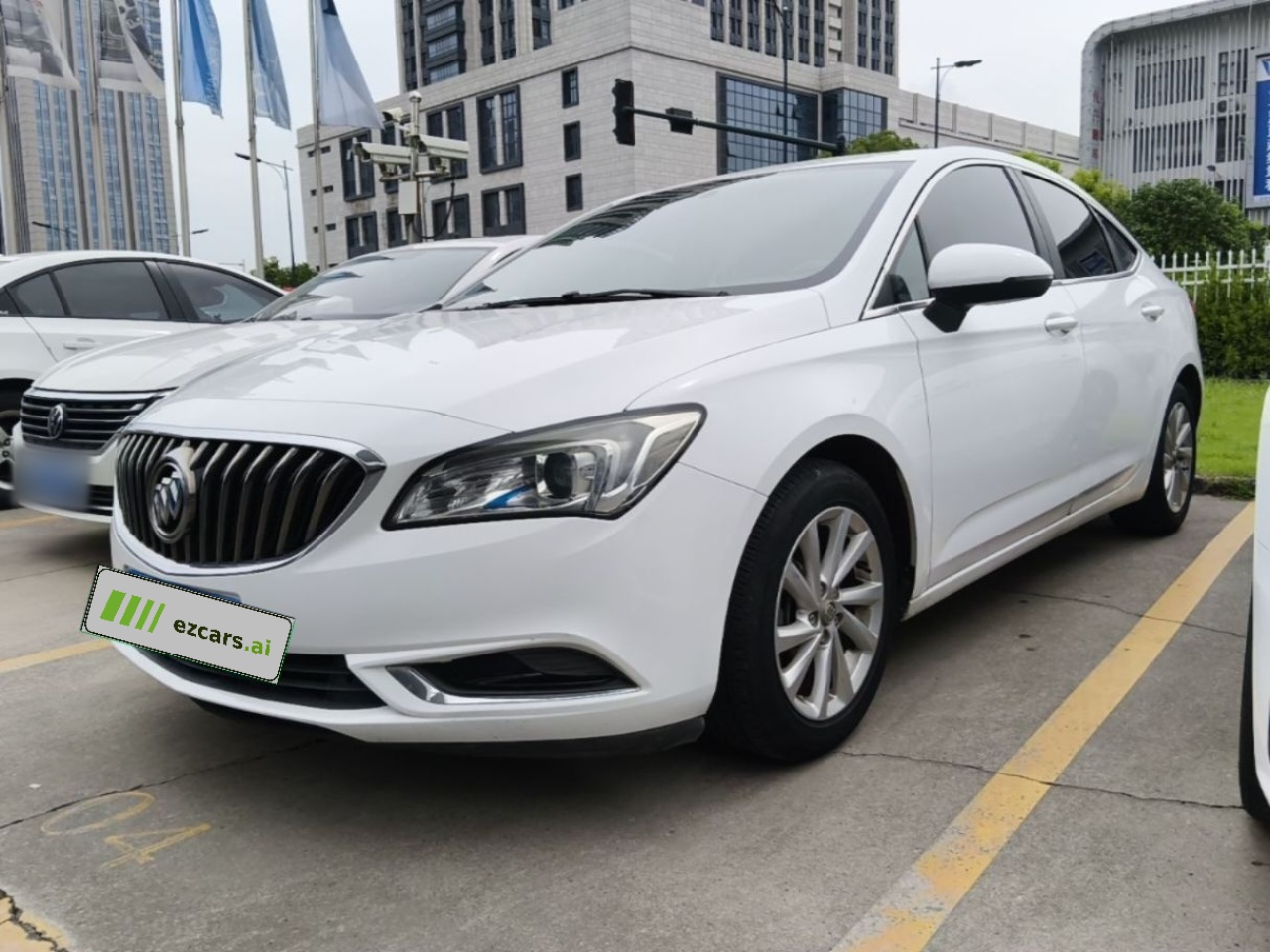 Verano 2015 Sedan 15S AT Leading