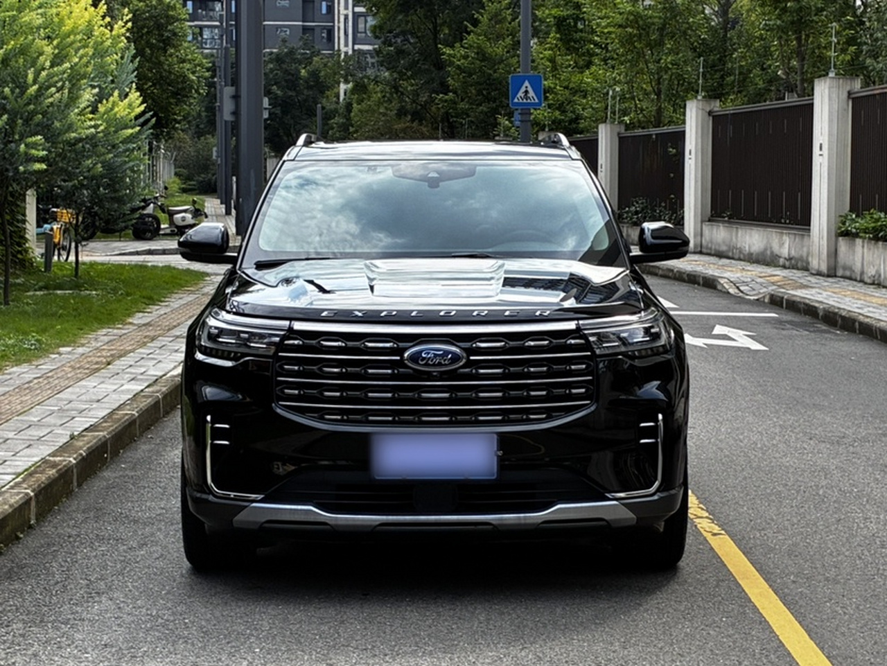 Explorer 2023 EcoBoost 285 AWD plus 7-Seater photo 4