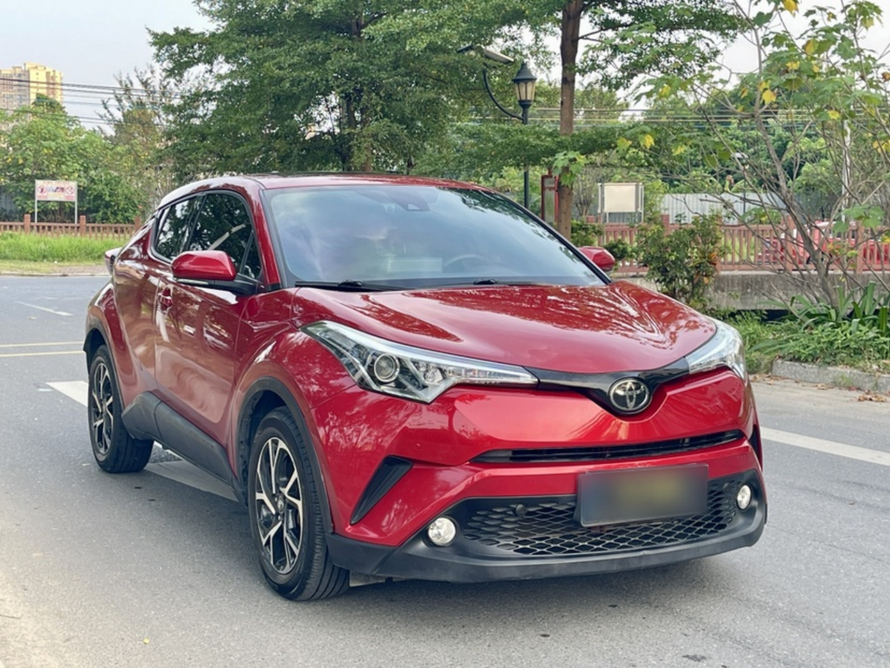 C-HR 2020 2.0L Leading photo 3