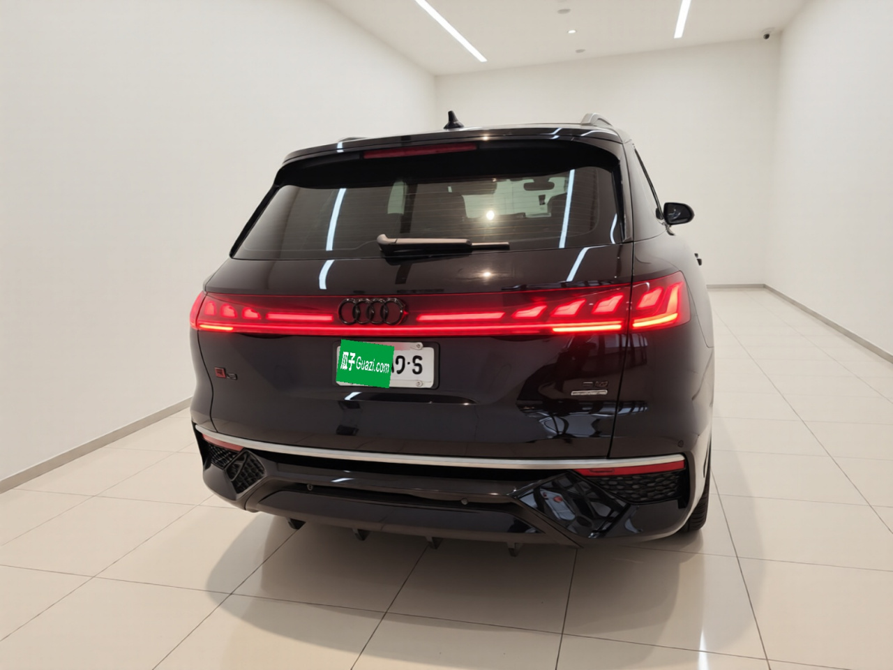 Q6 2024 45 TFSI quattro 7-Seater photo 3