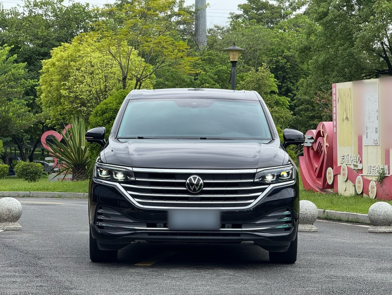 Viloran 2024 380TSI Premium photo 3