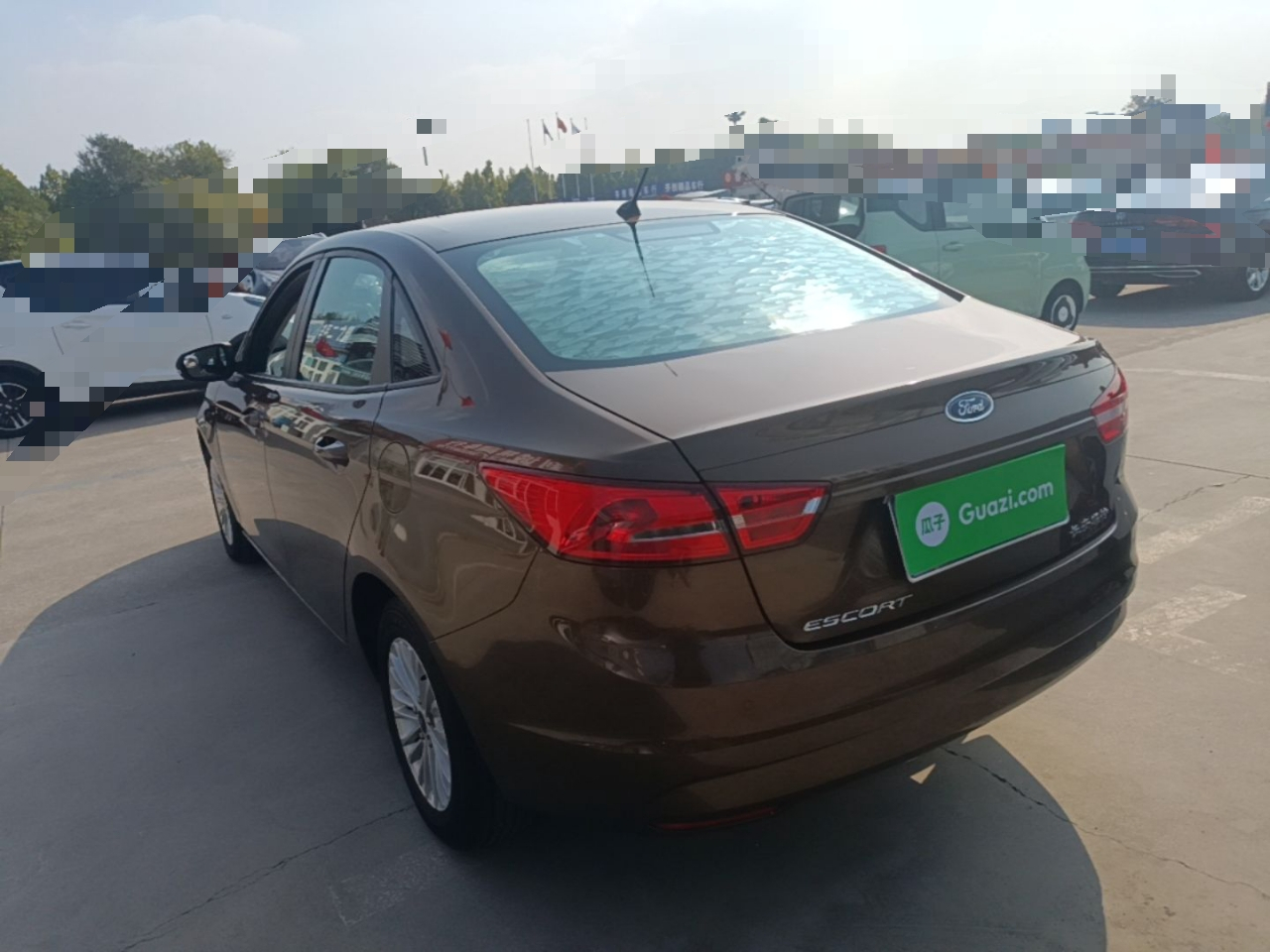 Escort 2015 1.5L AT Comfort photo 4