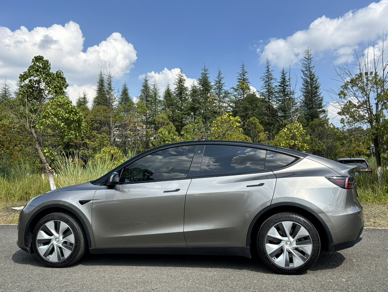 Model Y 2023 Long Range AWD photo 4