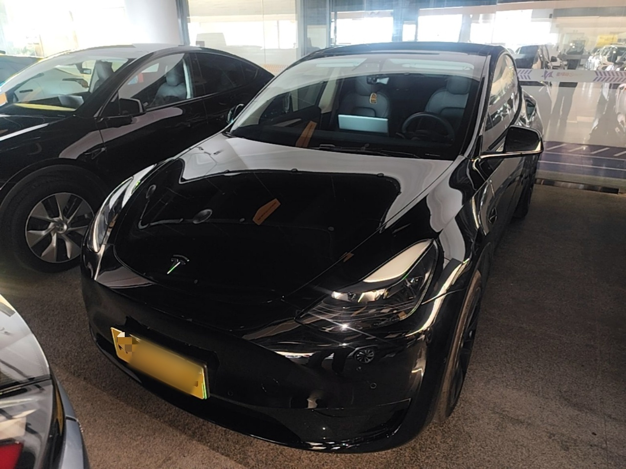 Model Y 2023 RWD photo 2