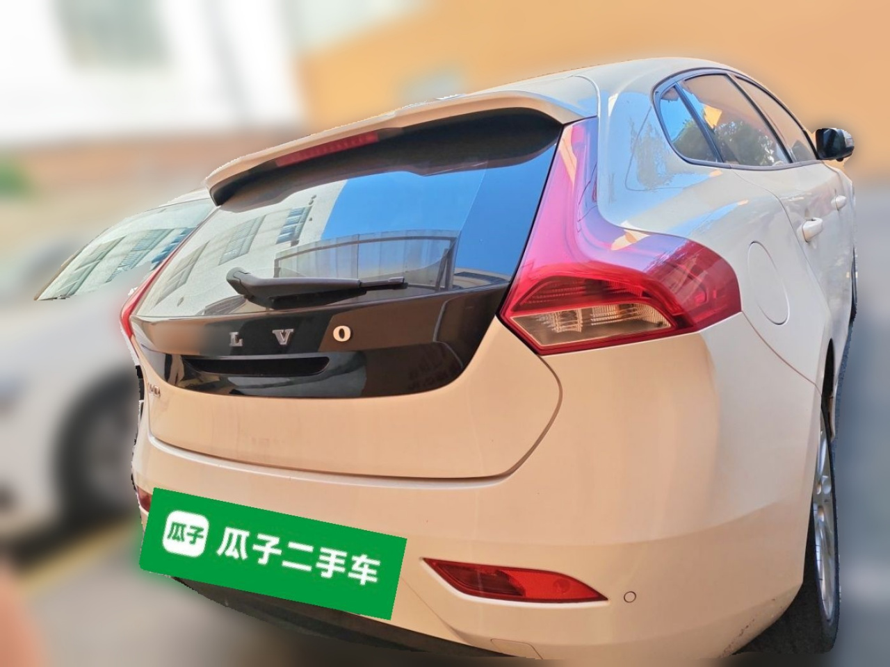 V40 2015 1.6T photo 5