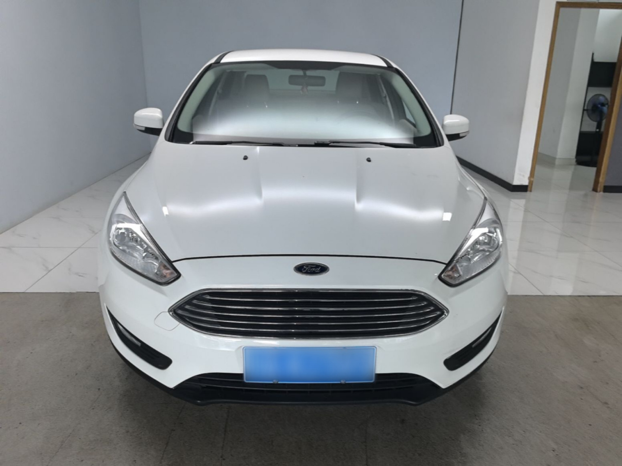 Focus 2015 Sedan 1.6L AT Comfort photo 2