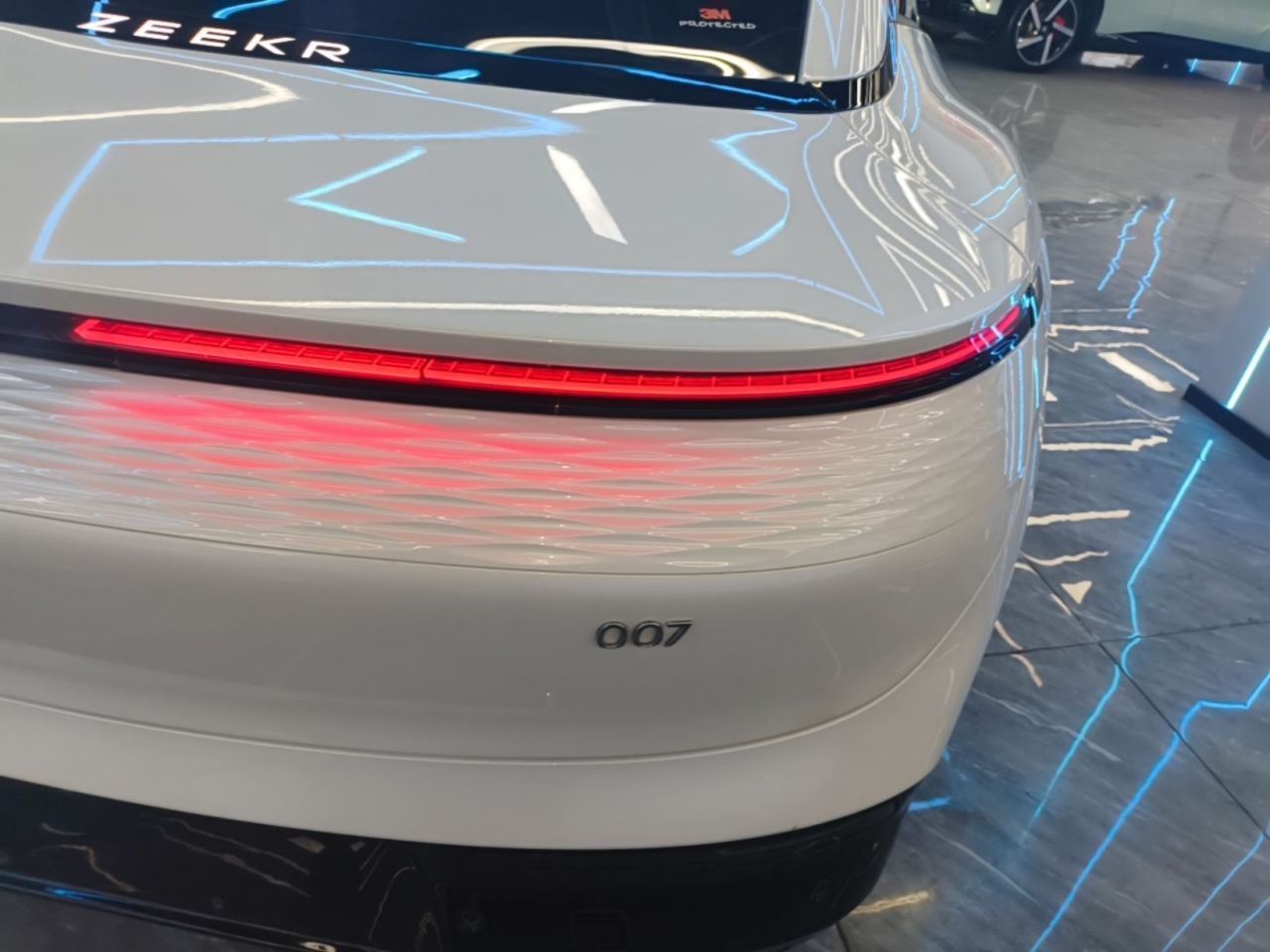 007 2025 RWD ADAS 75kWh photo 5