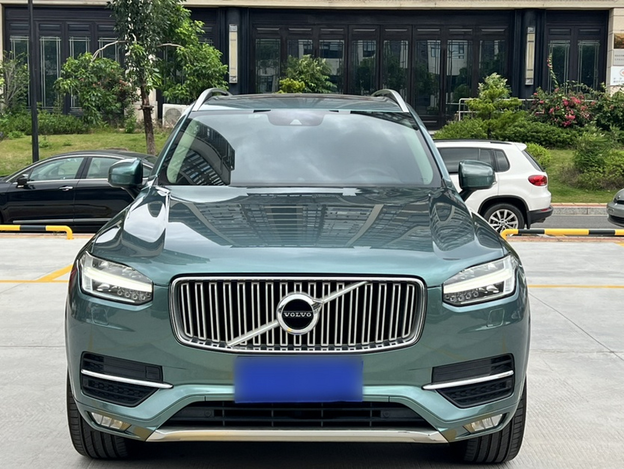 XC90 2015 T6 7-Seater photo 3