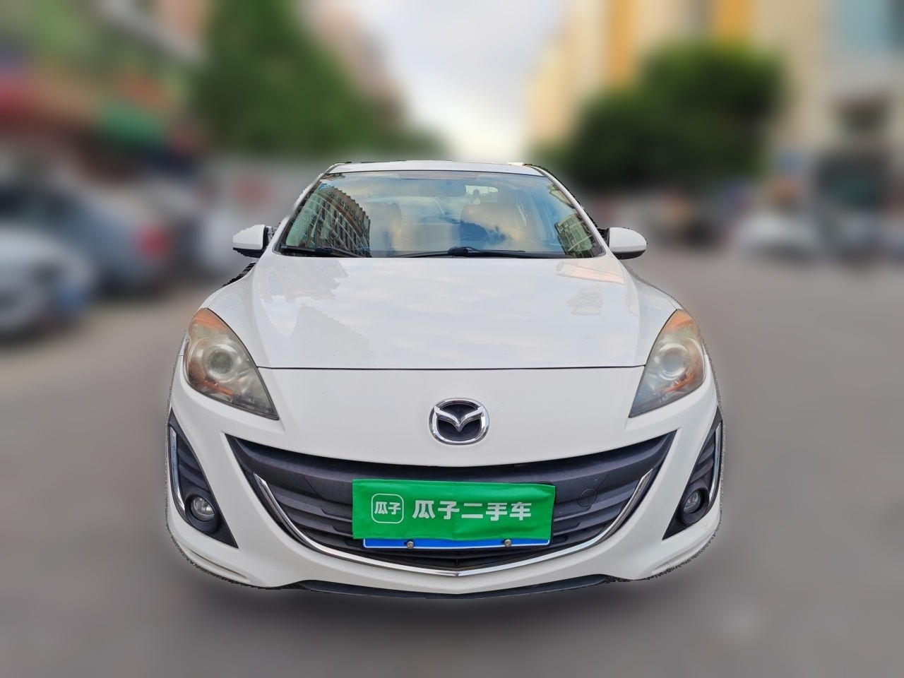 3 2015 Sedan 1.6L AT Elite photo 2