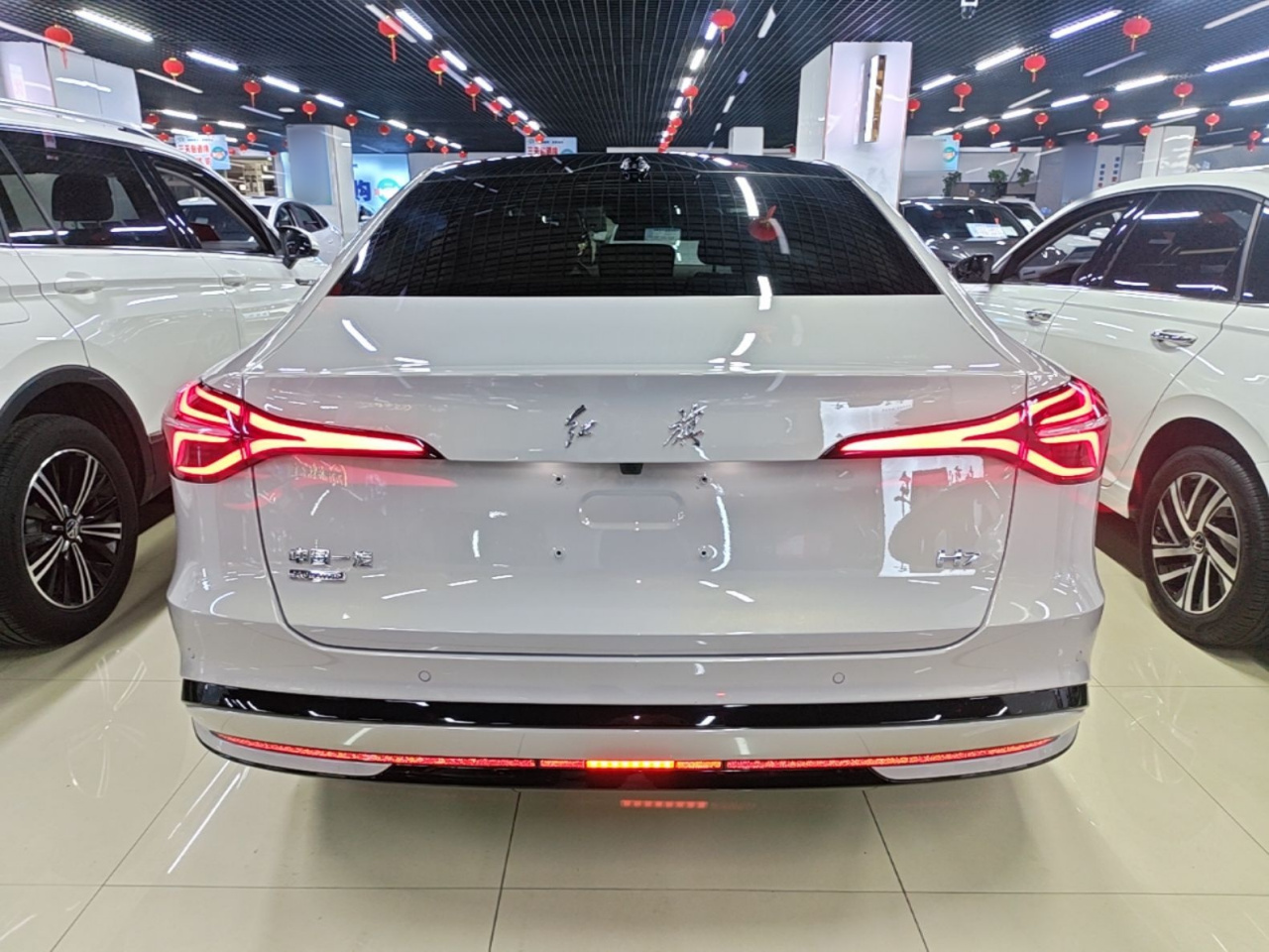 H7 PHEV 2026 210 AWD photo 5