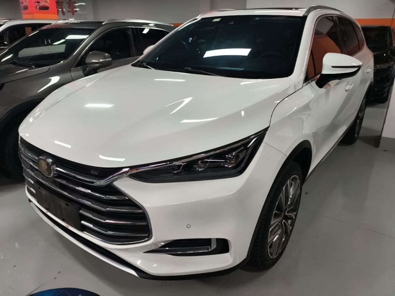 Tang 2018 2.0T AT Connected Noble 7-Seater China V
