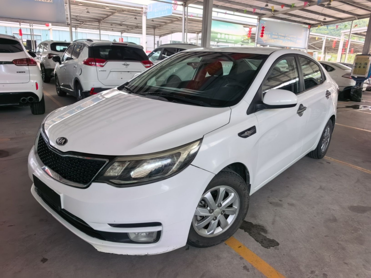 K2 2015 Sedan 1.4L MT GLS