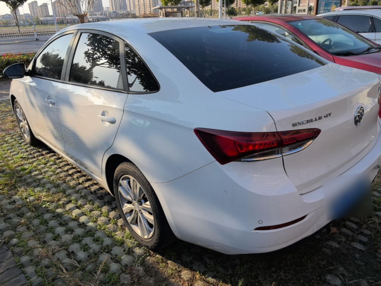 Excelle 2021 Facelift Classic 1.5L AT Elite photo 4