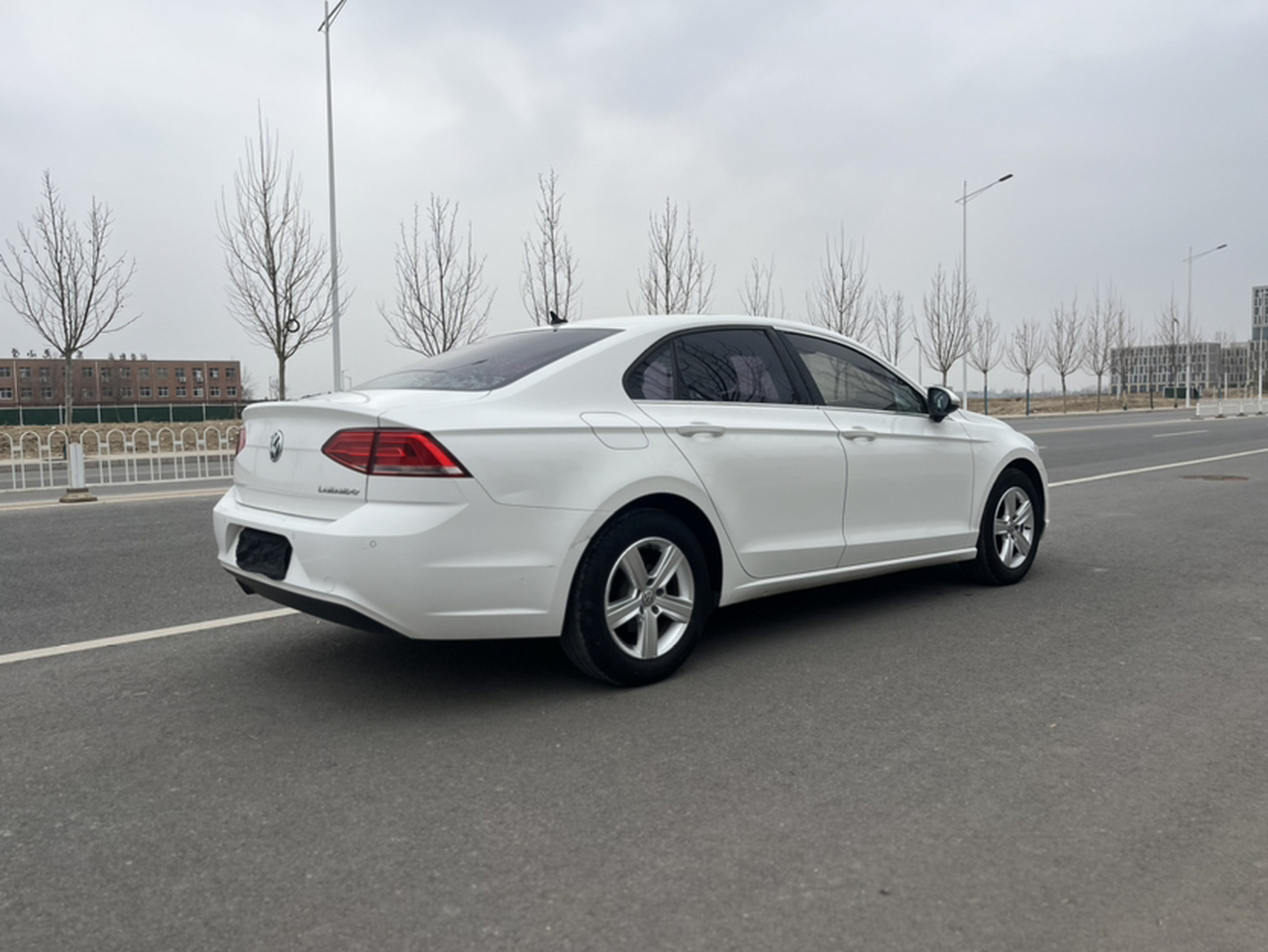 Lamando 2017 230TSI DSG photo 2