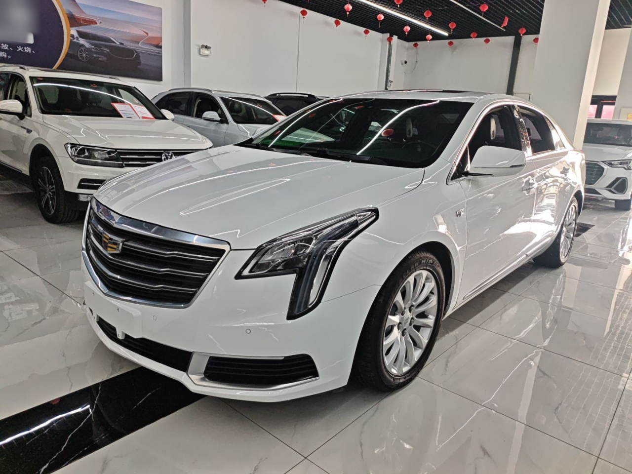 XTS 2018 28T Tech