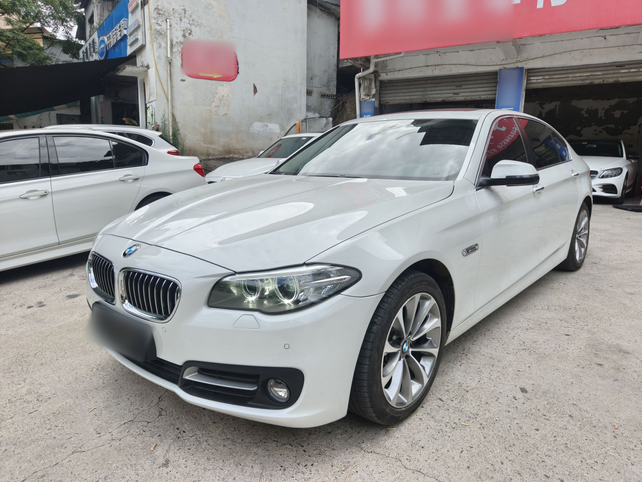5 Series 2017 525Li Leading