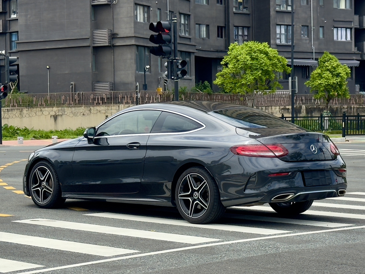 C-Class Imported 2021 C 260 Coupe photo 3