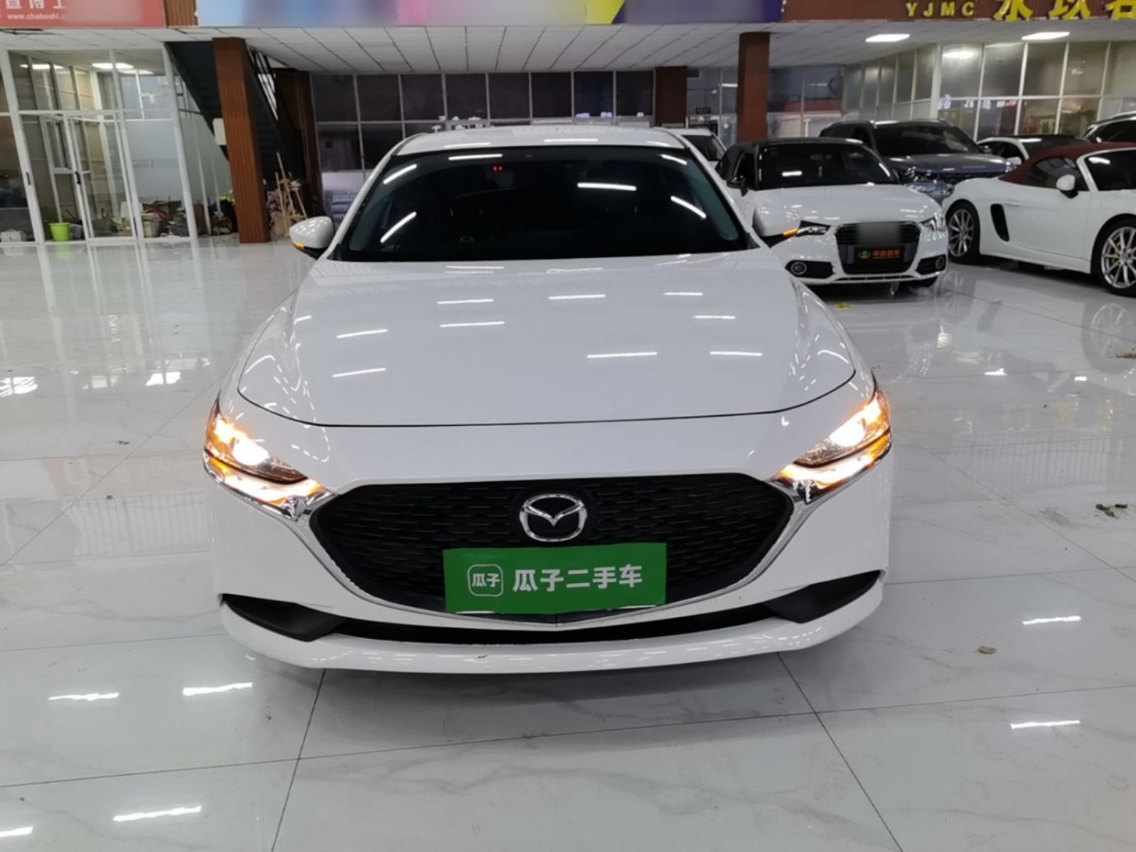 3 Axela 2020 1.5L AT photo 2