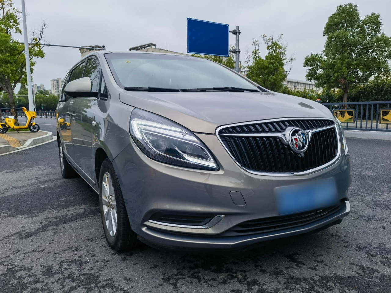 GL8 2018 28T Luxury China VI photo 3